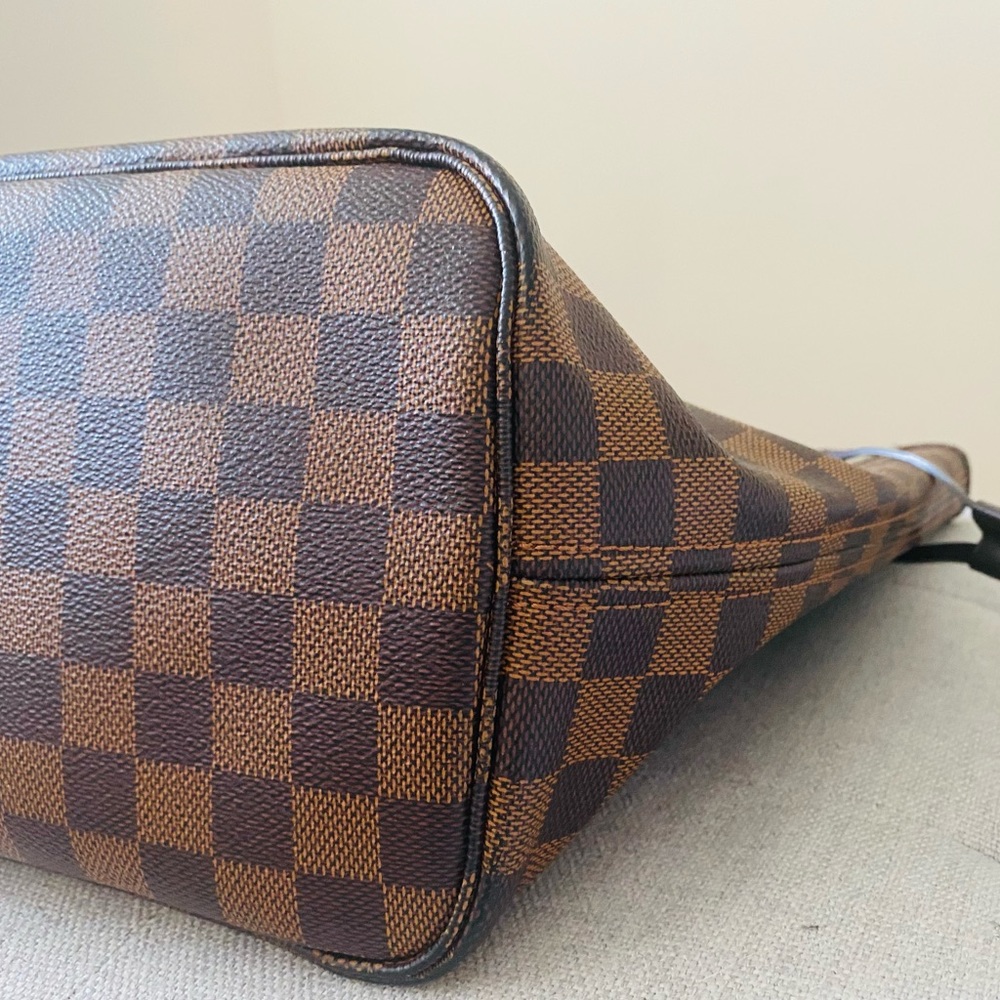 Louis Vuitton Damier Ebene Neverfull MM - Picture 6 of 17